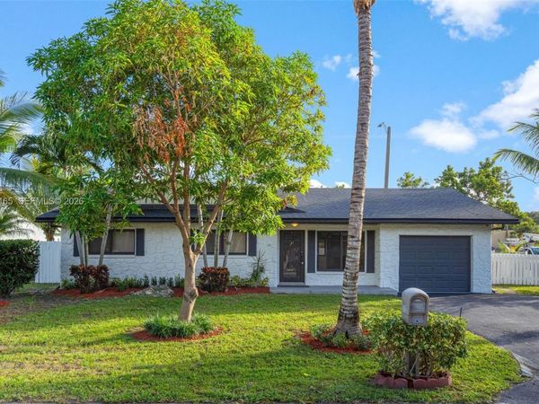 3392 NW 63rd St , Fort Lauderdale, FL 33309