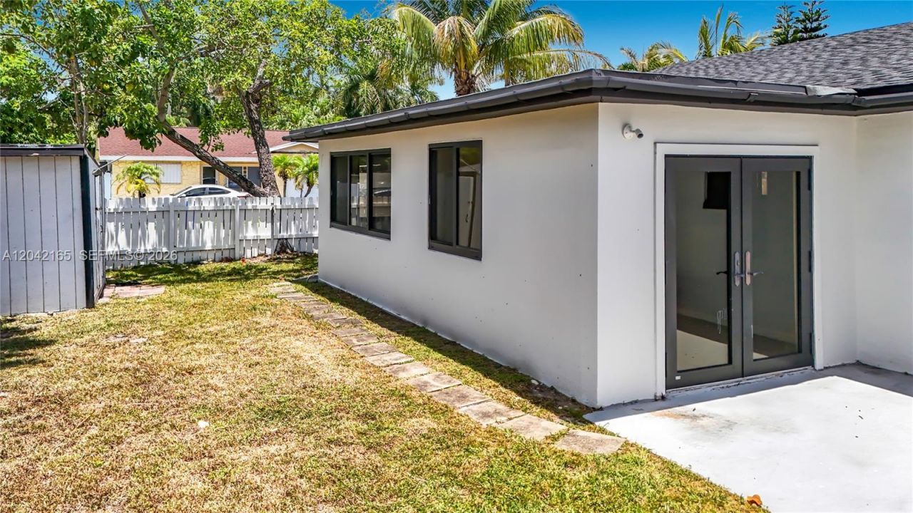 3392 NW 63rd St , Fort Lauderdale, FL 33309 Photo