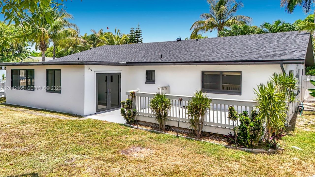 3392 NW 63rd St , Fort Lauderdale, FL 33309 Photo