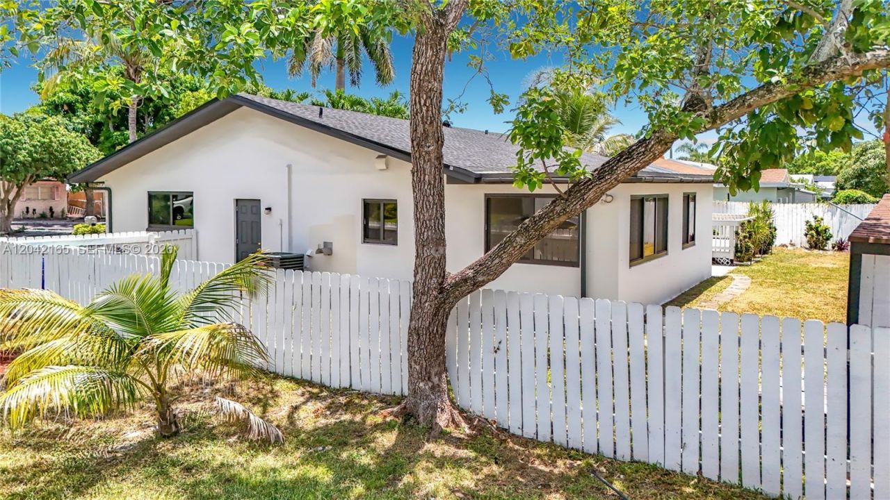 3392 NW 63rd St , Fort Lauderdale, FL 33309 Photo