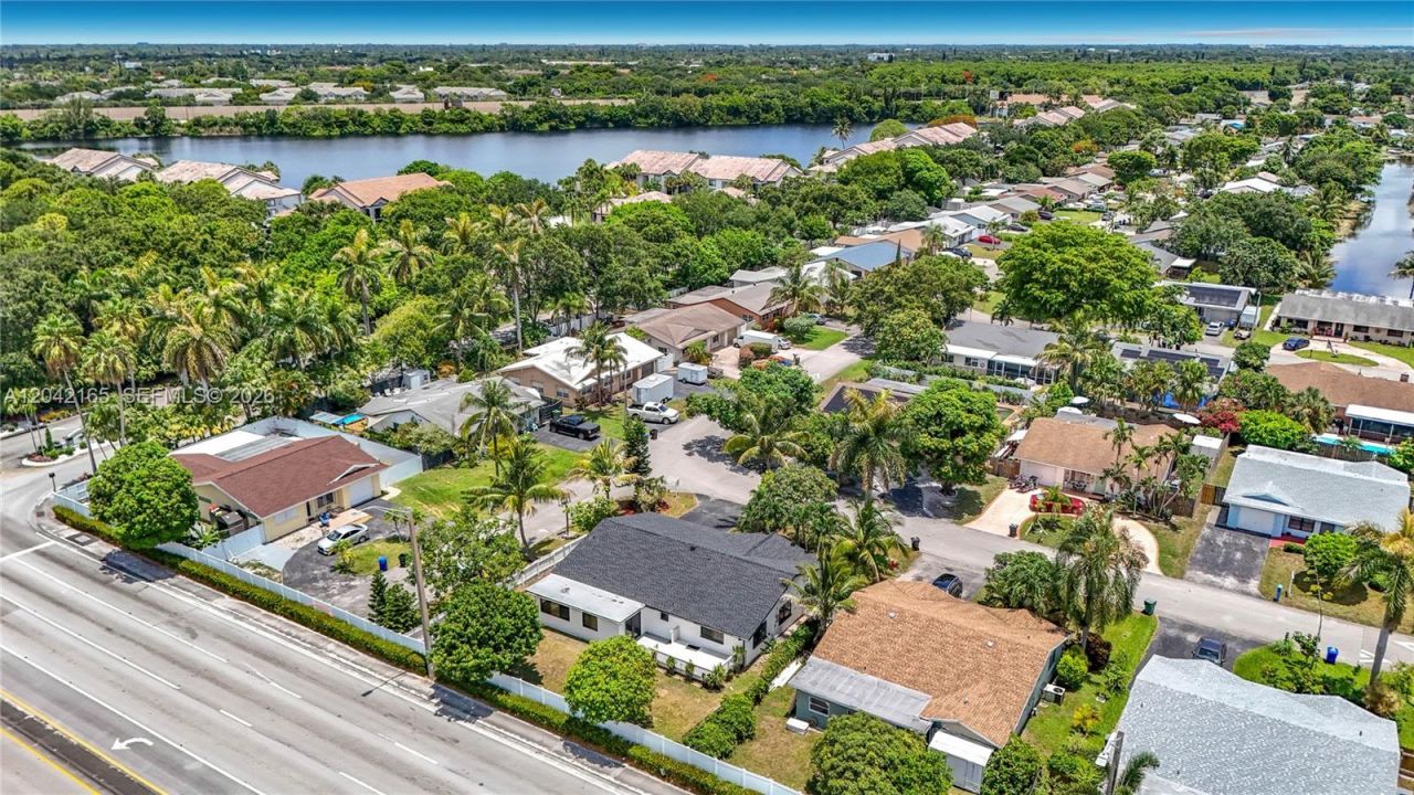 3392 NW 63rd St , Fort Lauderdale, FL 33309 Photo