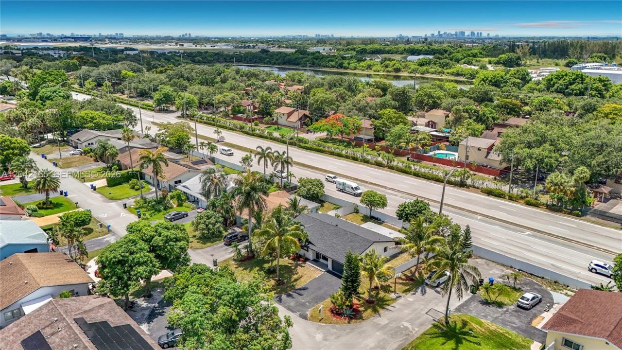 3392 NW 63rd St , Fort Lauderdale, FL 33309 Photo