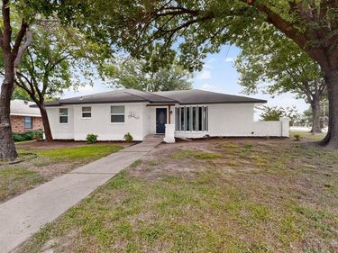 906 Pinedale Lane, Dallas, TX 75241
