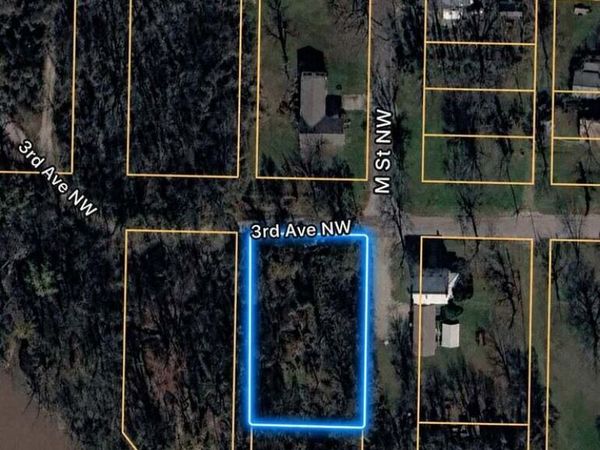 217 M Street NW, Miami, OK 74354