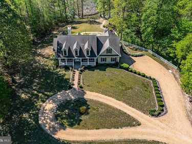 51 GRAND VILLA DRIVE, WEEMS, VA 22576