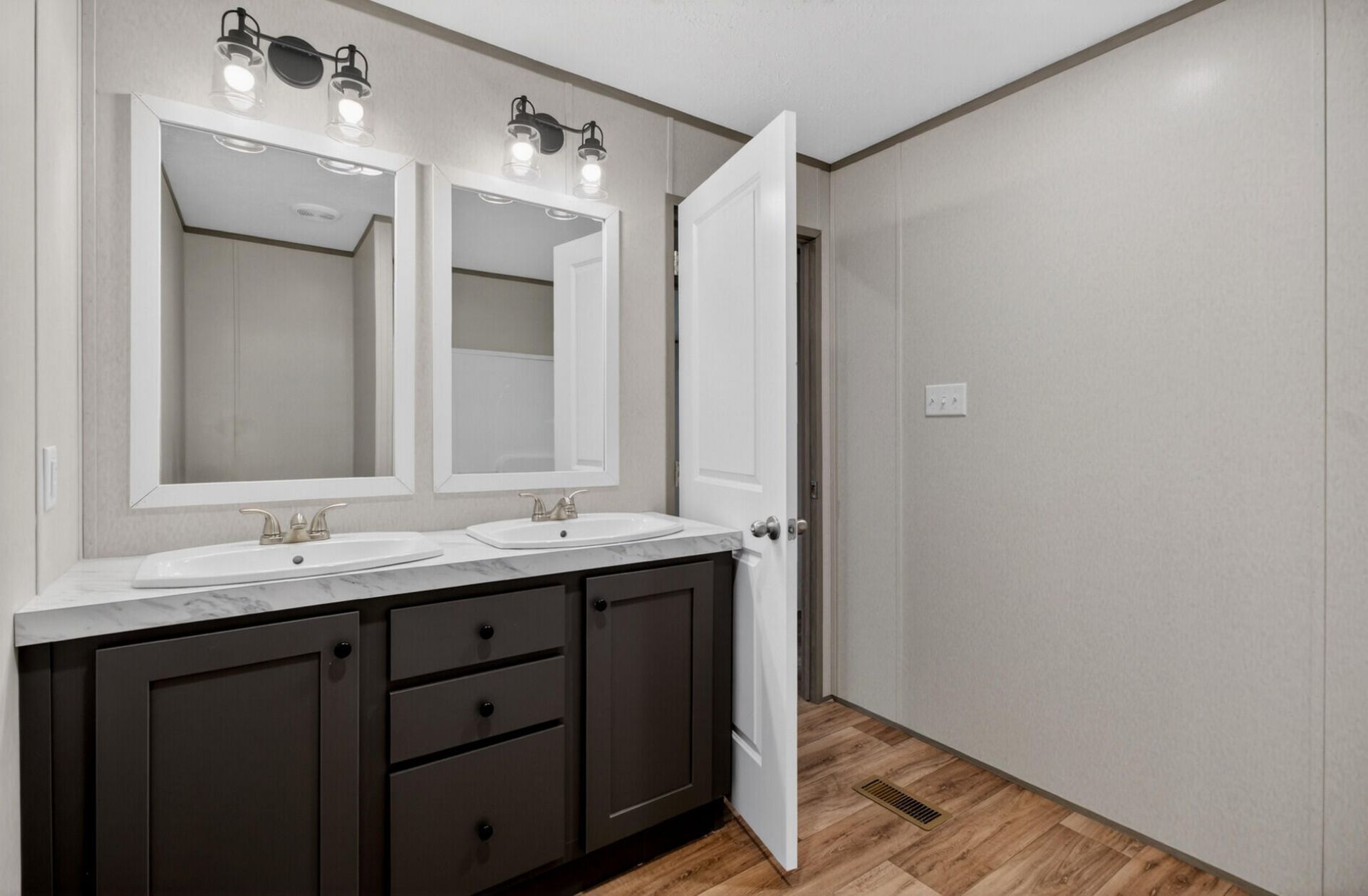 309 Big Country Way Photo 24