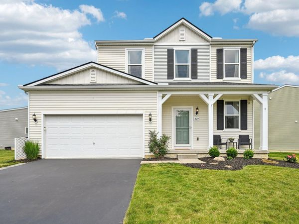 279 Glen Crossing Drive, Pataskala, OH 43062