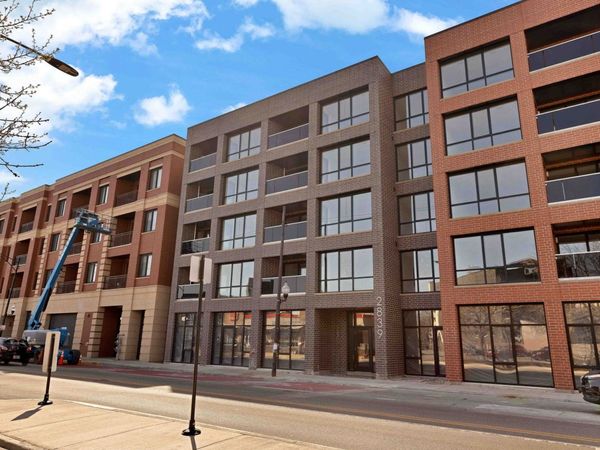 2839 W Belmont Avenue , Unit 101, Chicago, IL 60618