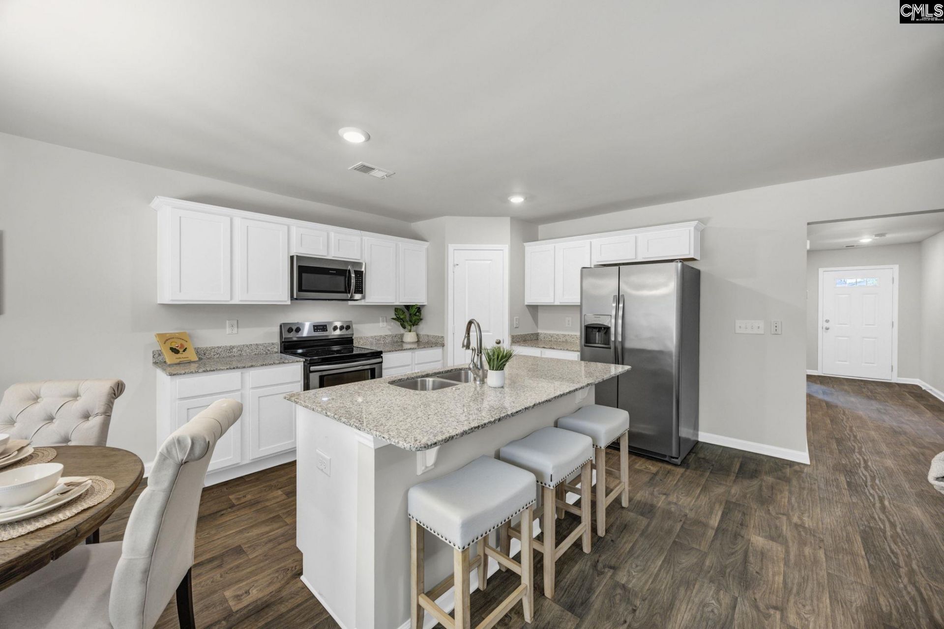 405 Staffordshire Way  Photo 14