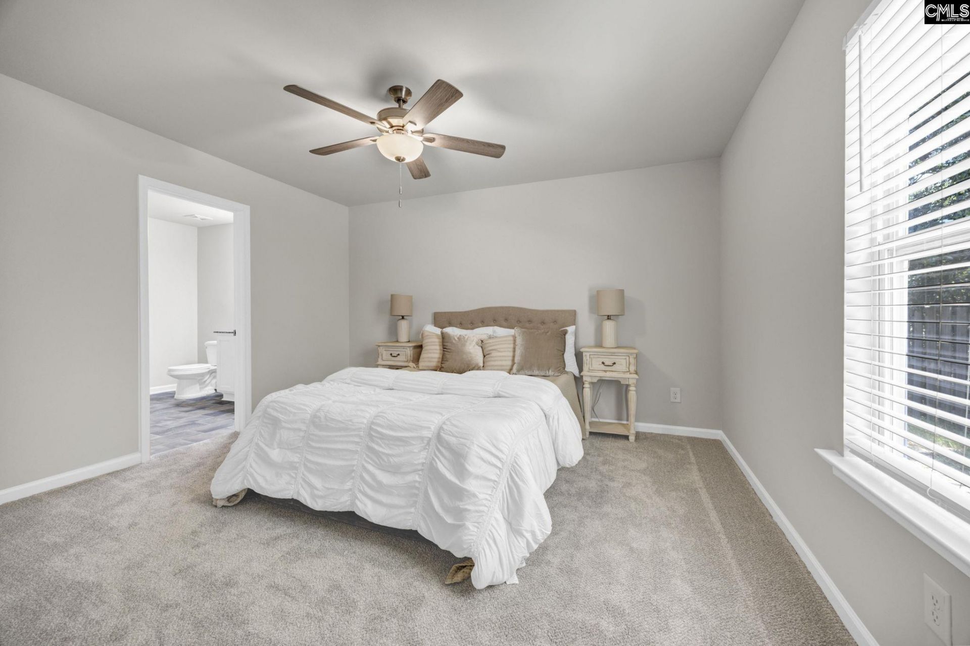 405 Staffordshire Way  Photo 17