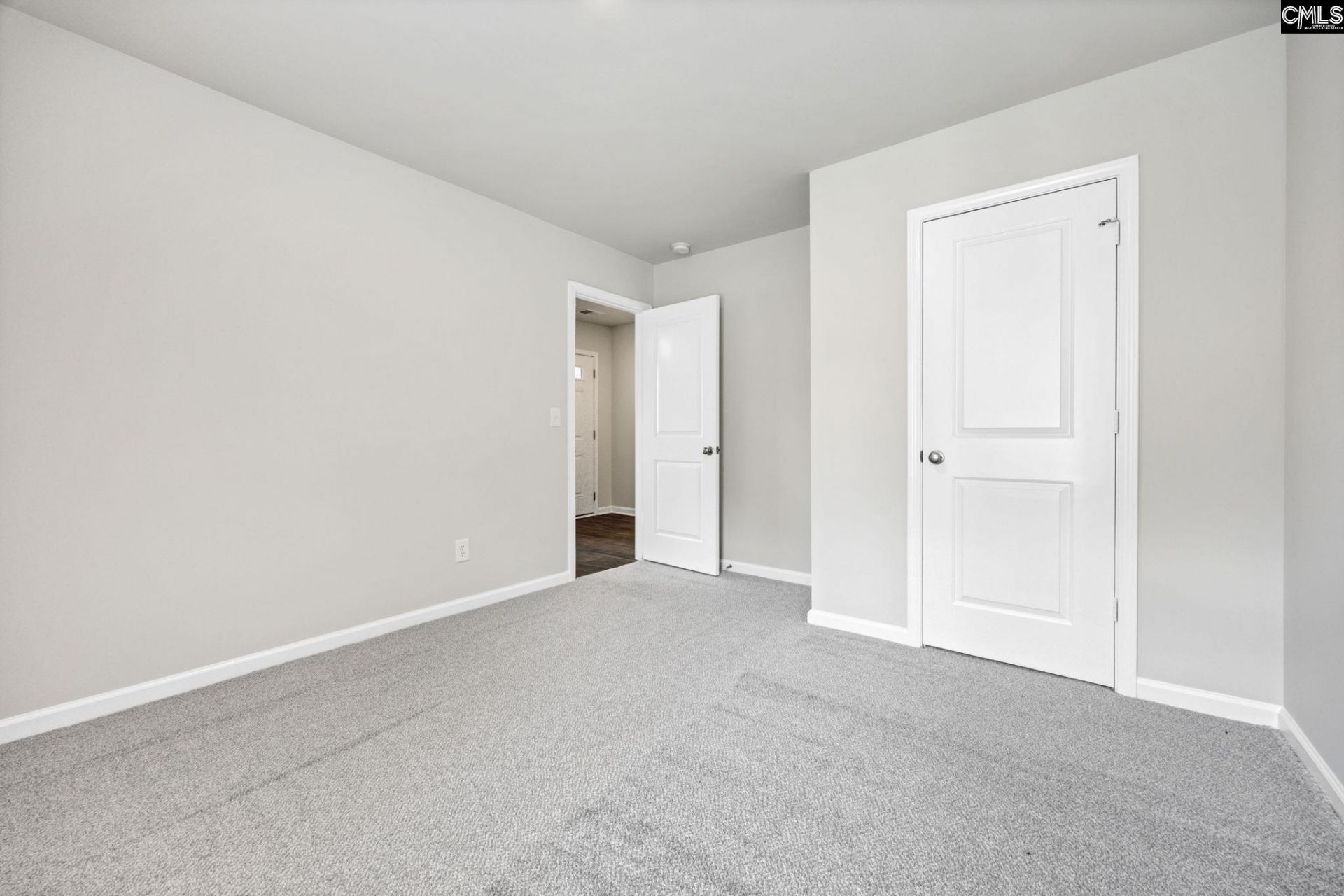 405 Staffordshire Way  Photo 27