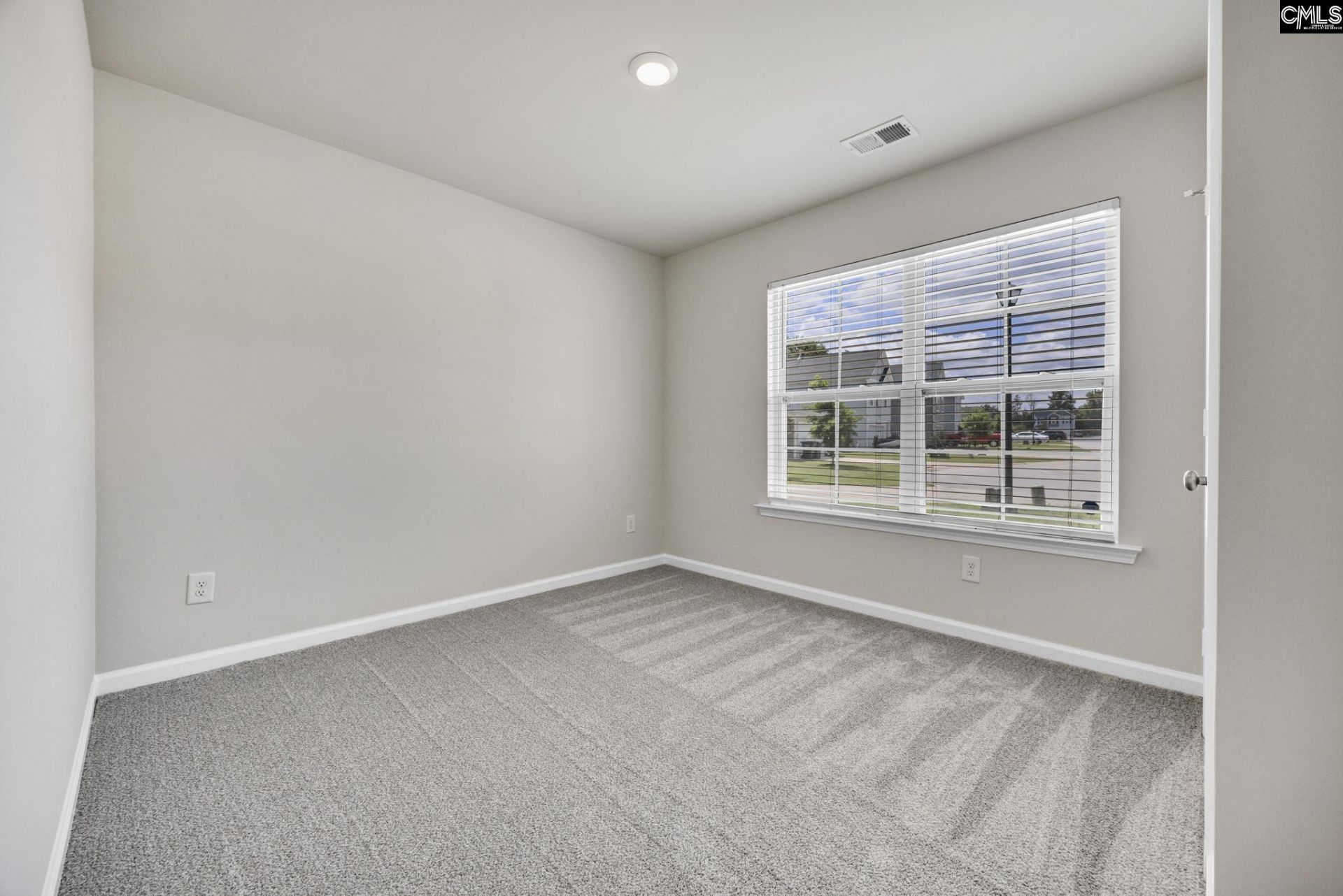 405 Staffordshire Way  Photo 28