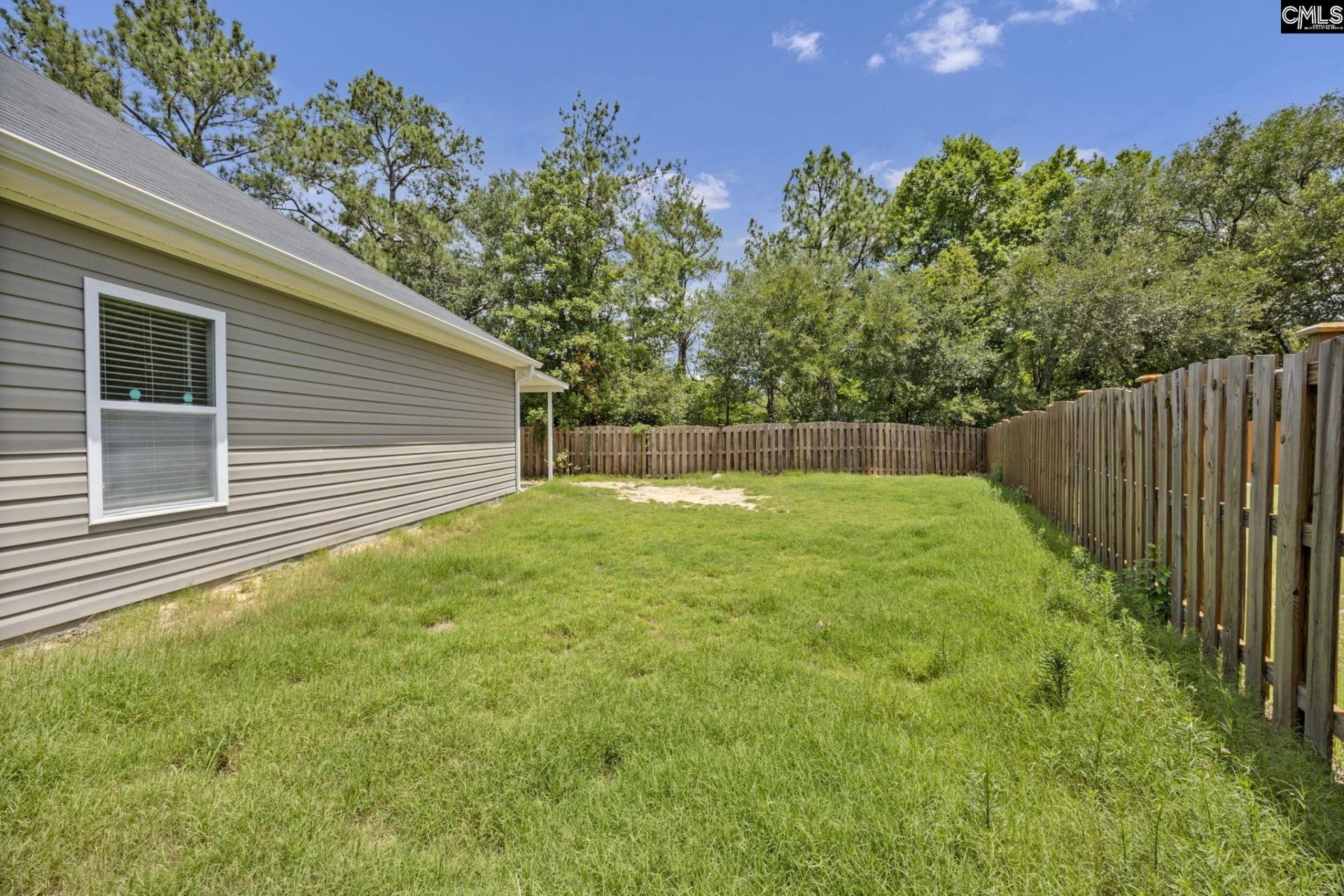 405 Staffordshire Way  Photo 35