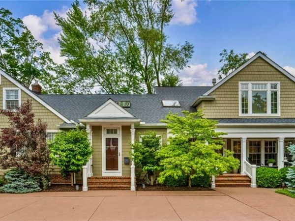 385 Longbeach , Bay Village, OH 44140
