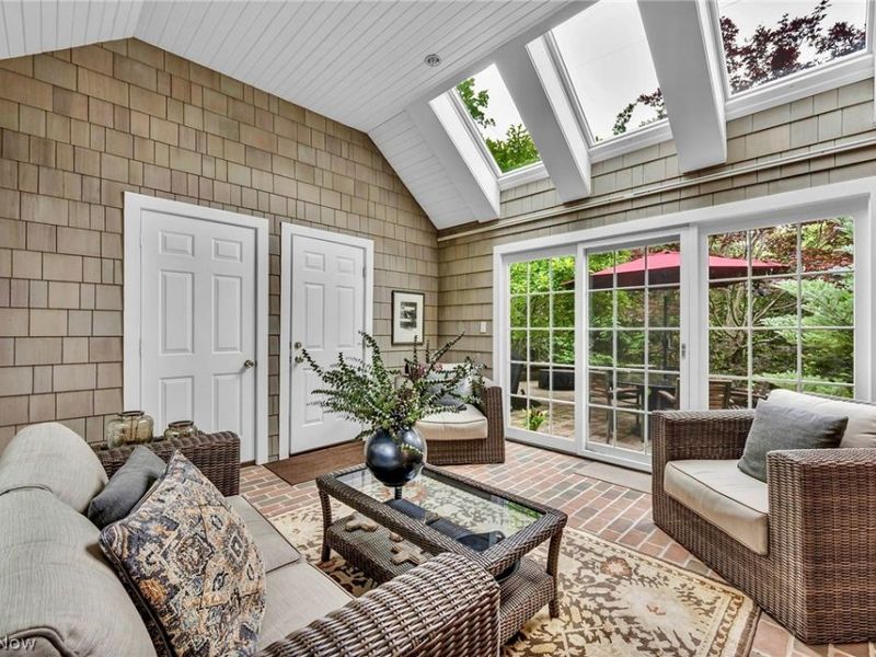 385 Longbeach, Bay Village, OH 44140 Photo 22