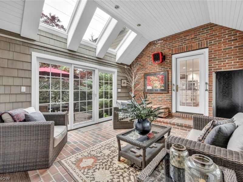 385 Longbeach, Bay Village, OH 44140 Photo 23