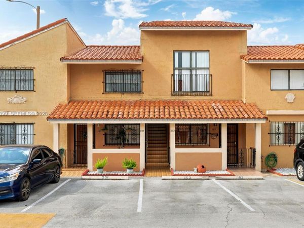 2730 W 61st Pl , Unit 201, Hialeah, FL 33016