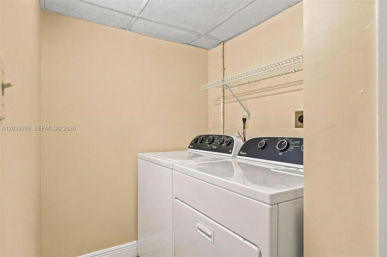 2730 W 61st Pl, Unit 201, Hialeah, FL 33016 Photo
