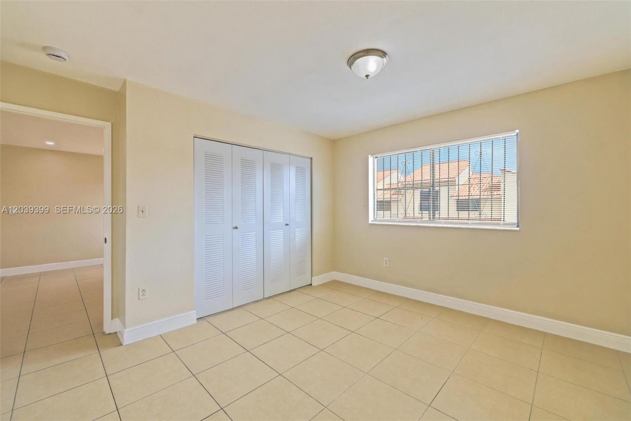2730 W 61st Pl , Unit 201, Hialeah, FL 33016 Photo