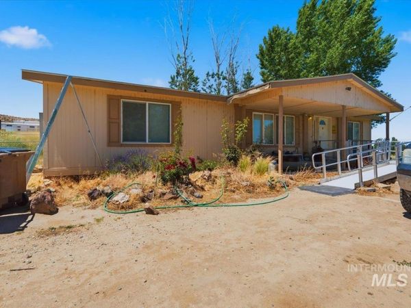 9735 Bill Burns Rd, Emmett, ID 83617
