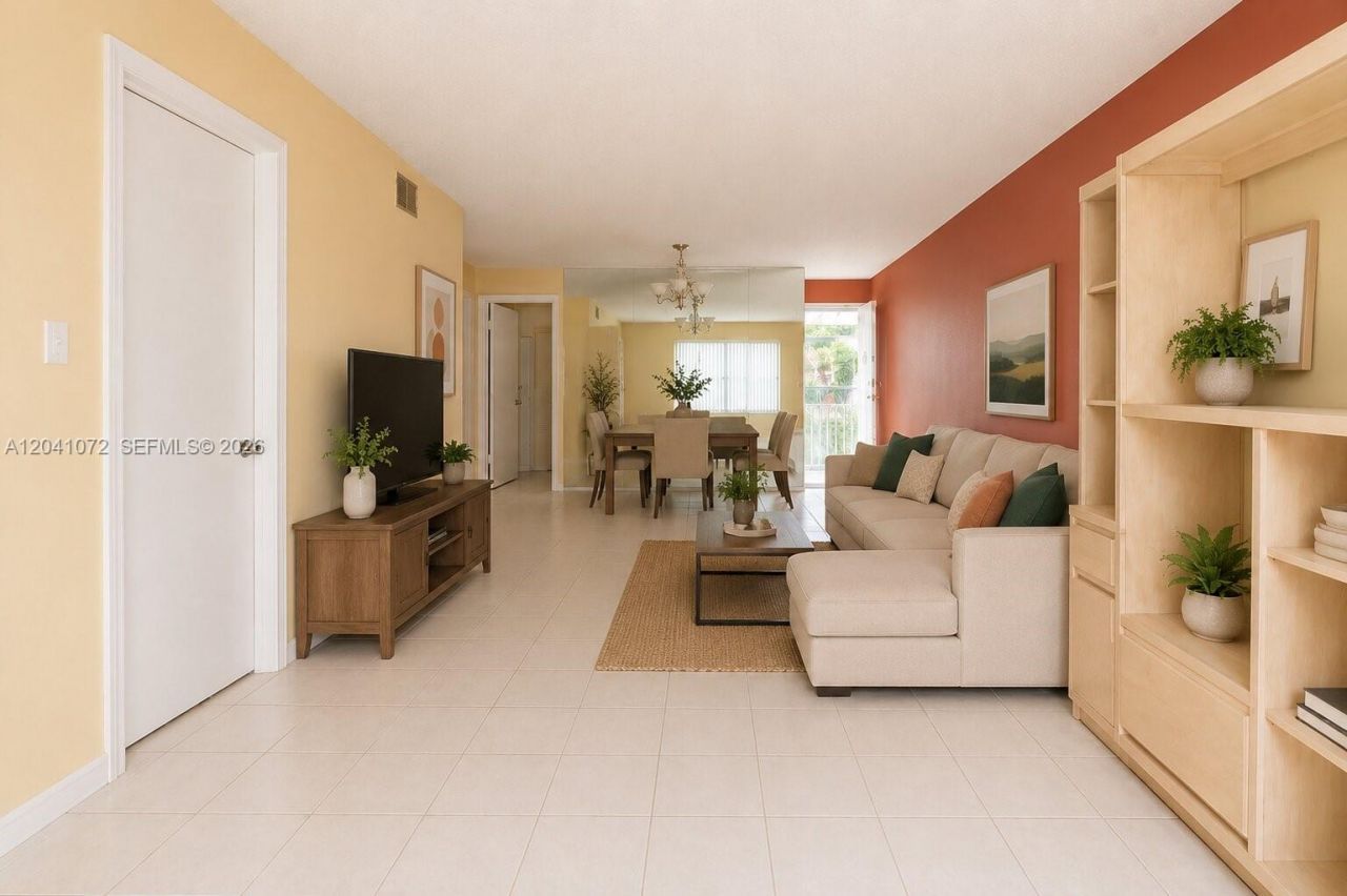 1975 W 44th Pl , Unit 310, Hialeah, FL 33012 Photo