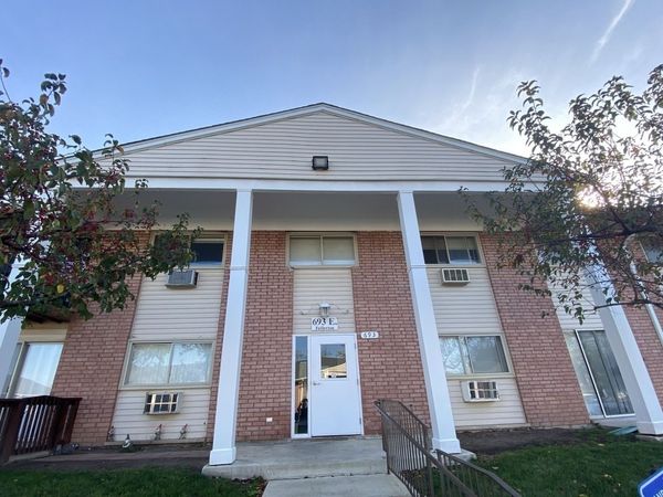 693 E Fullerton Avenue , Unit 205, Glendale Heights, IL 60139