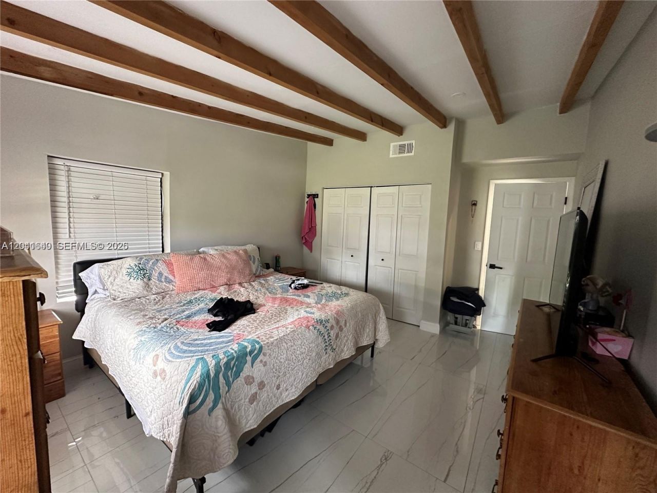 6060 NW 7th St , Miami, FL 33126 Photo