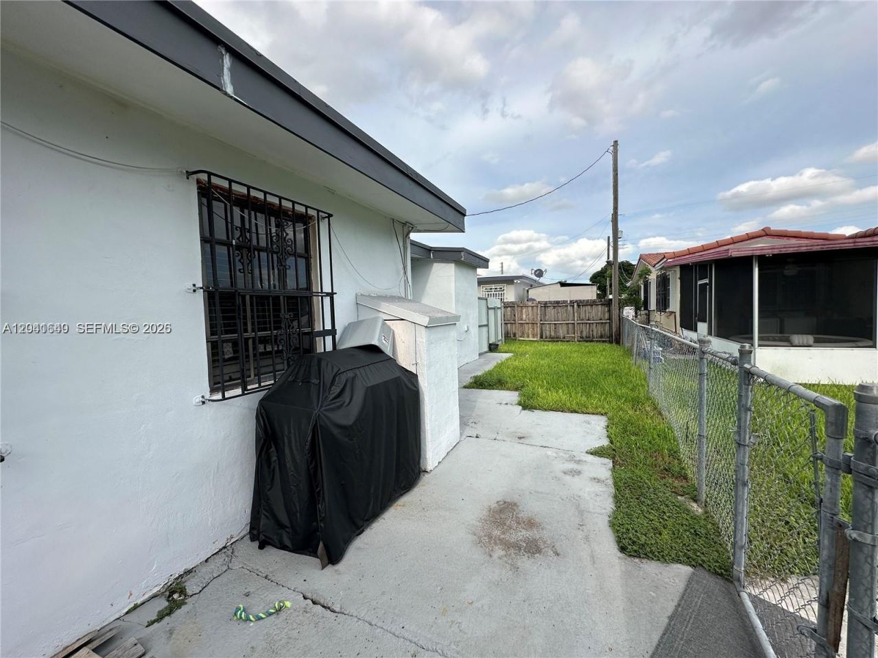 6060 NW 7th St , Miami, FL 33126 Photo