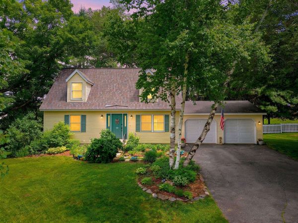 152 Cross Street, Hartford, VT 05001