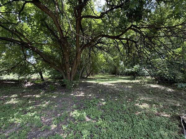 5101 Beverly Drive , Beverly Hills, TX 76711