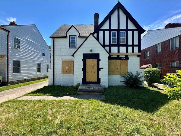 3138 Ashwood Road , Cleveland, OH 44120