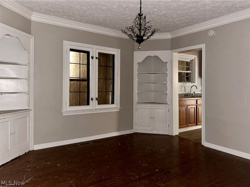 3138 Ashwood Road, Cleveland, OH 44120 Photo 4
