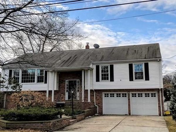 18 Van Wagoner Drive, Englewood Cliffs, NJ 07632