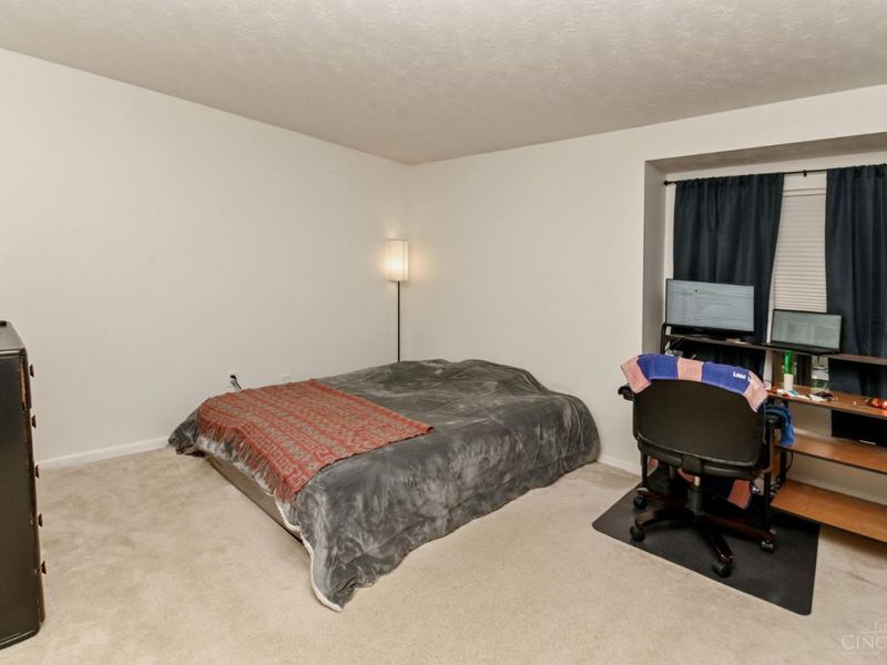 9964 Timbers Drive, Blue Ash, OH 45242 Photo 27