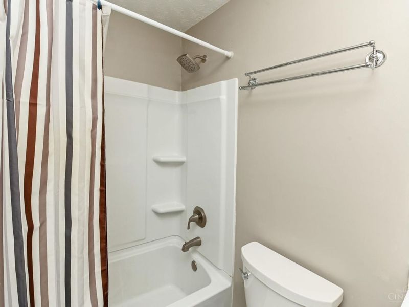 9964 Timbers Drive, Blue Ash, OH 45242 Photo 30