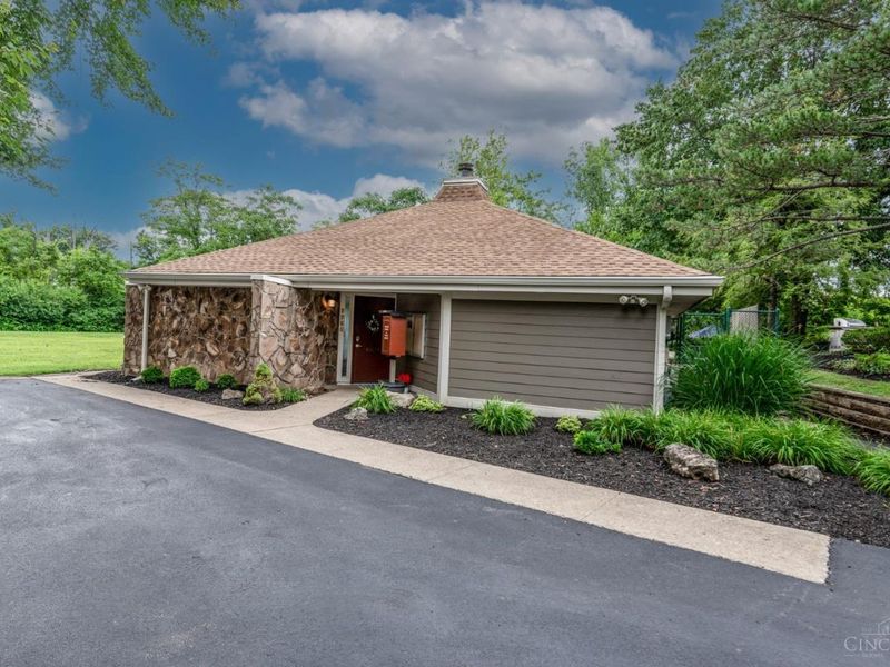 9964 Timbers Drive, Blue Ash, OH 45242 Photo 44
