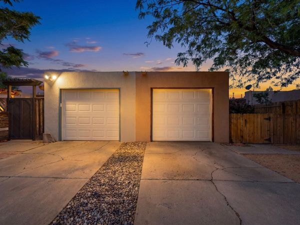 512 Berry Road NW, Albuquerque, NM 87107
