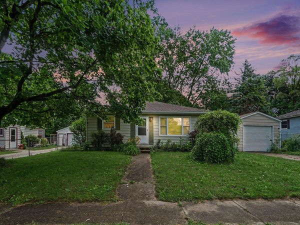 1332 Colgrove Avenue, Kalamazoo, MI 49048