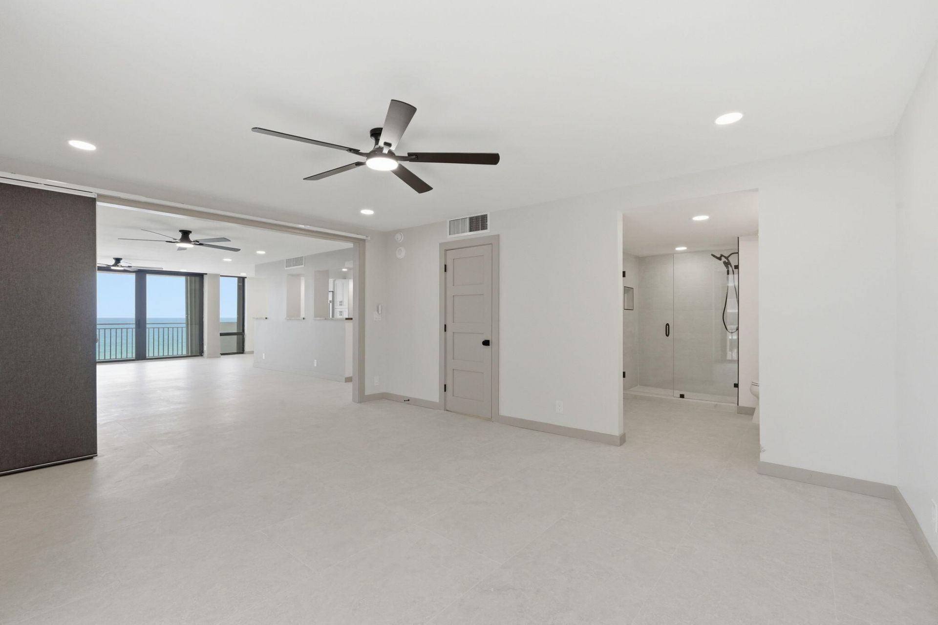 5460 N Ocean Drive, Unit 6a, Riviera Beach, FL 33404 Photo