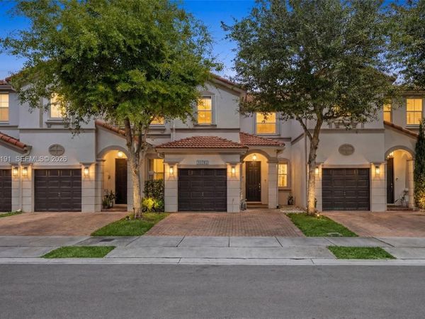 10743 NW 78th Ter , Doral, FL 33178