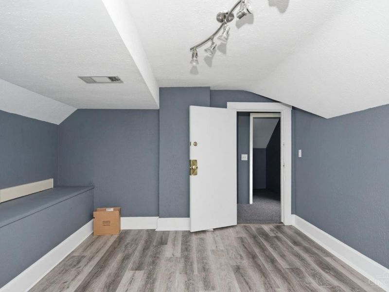 5545 Madison Road, Cincinnati, OH 45227 Photo 32