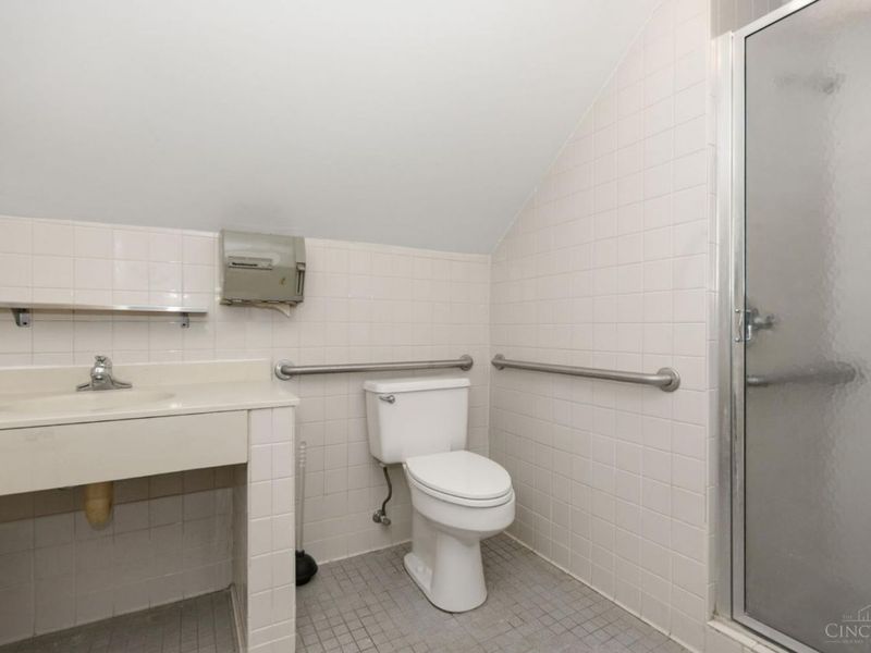5545 Madison Road, Cincinnati, OH 45227 Photo 36
