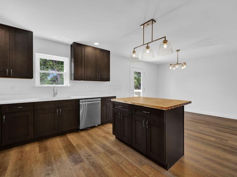 35 N Redding Street, Tarlton, OH 43156 Photo 9
