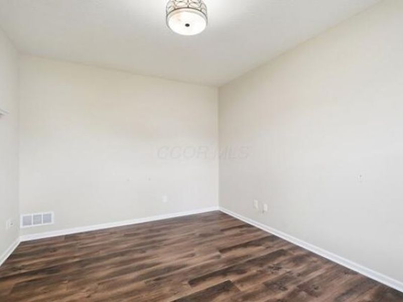 283 Mahogany Lane, Commercial Point, OH 43116 Photo 10