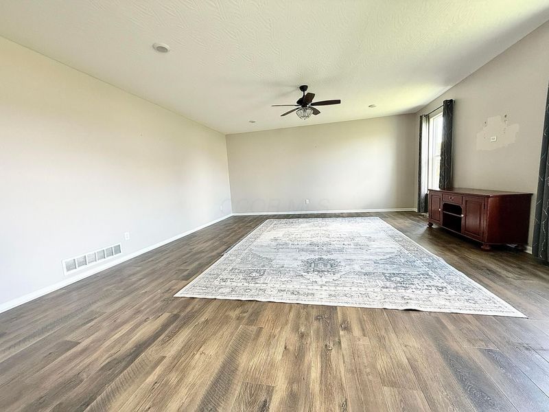 283 Mahogany Lane, Commercial Point, OH 43116 Photo 12