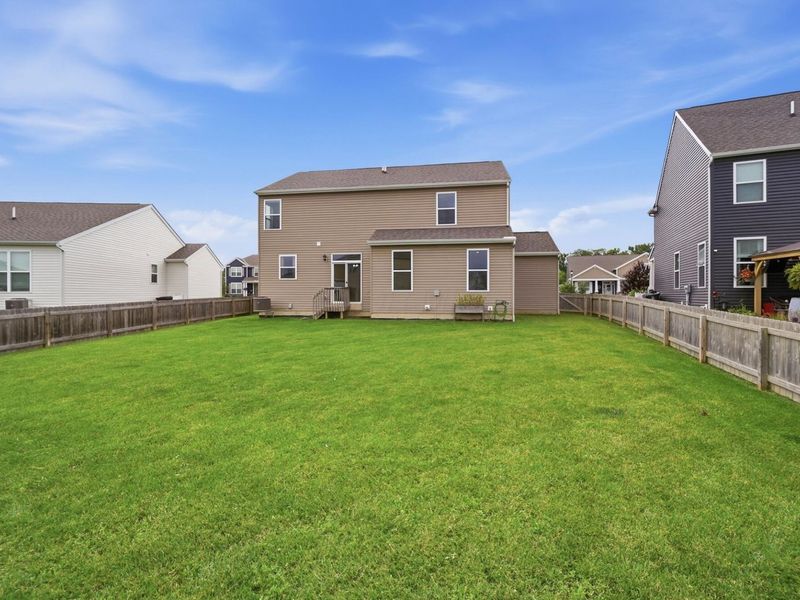 283 Mahogany Lane, Commercial Point, OH 43116 Photo 6