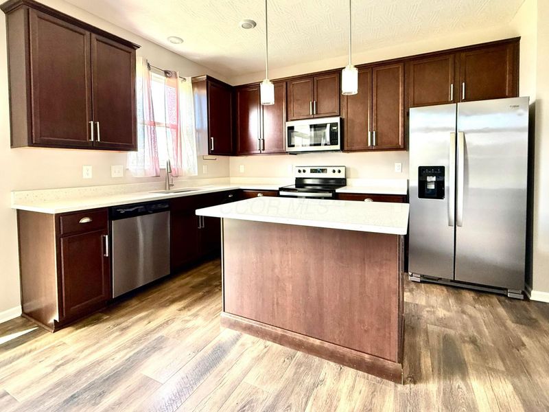 283 Mahogany Lane, Commercial Point, OH 43116 Photo 8