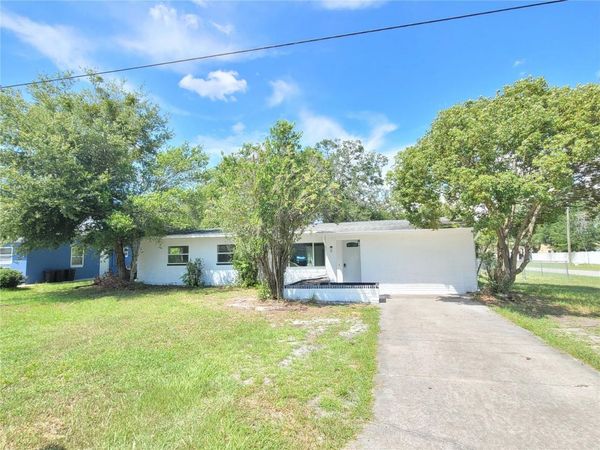 8 FLAMEVINE LANE , DEBARY, FL 32713