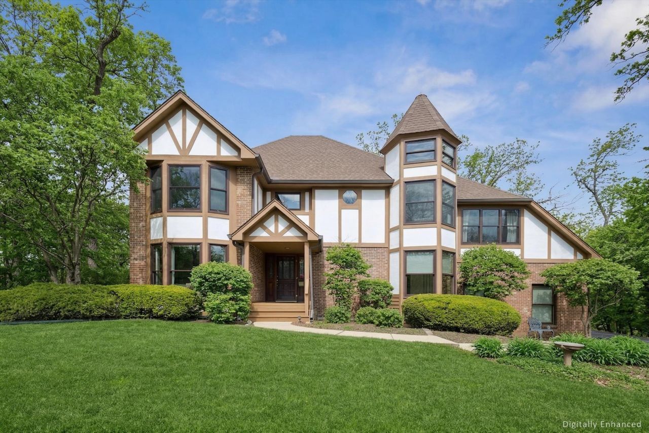 29w306 Oak Lane , West Chicago, IL 60185 Main Photo
