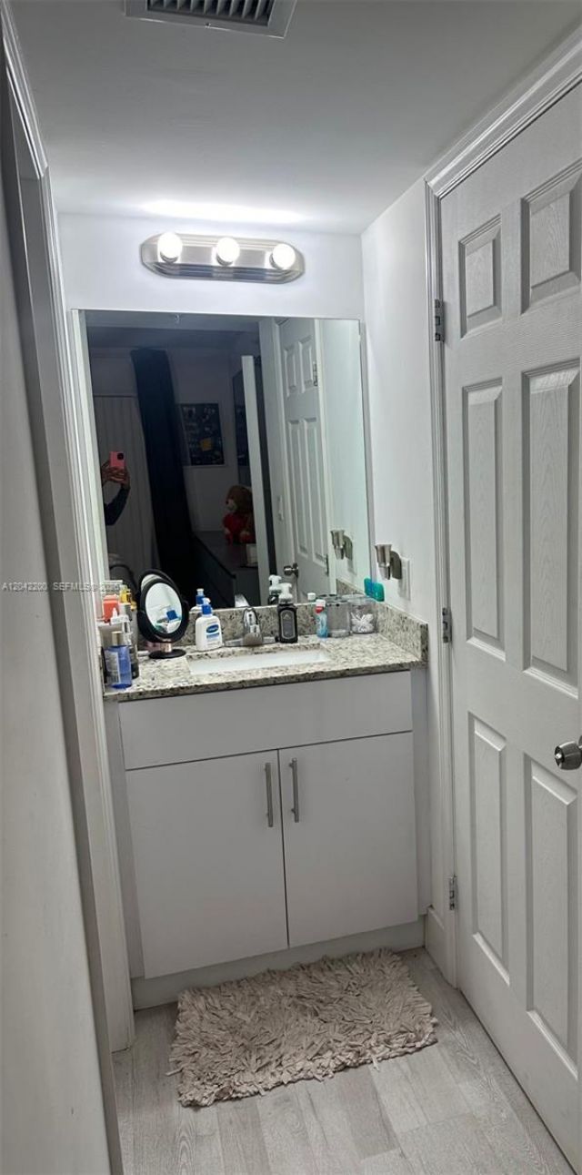 1029 NW 3rd St , Unit 304, Miami, FL 33128 Photo